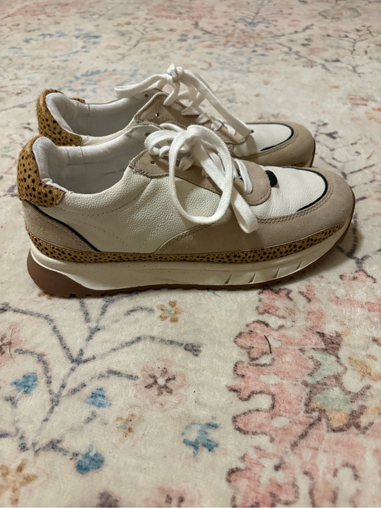 Madewell Shoes - Madewell- MWL tennis shoes. Size 8.5. Like New!!!